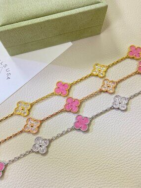 Van Cleef & Arpels New Stone Color Powder Five-Color Diamond Bracelet  Van Cleef